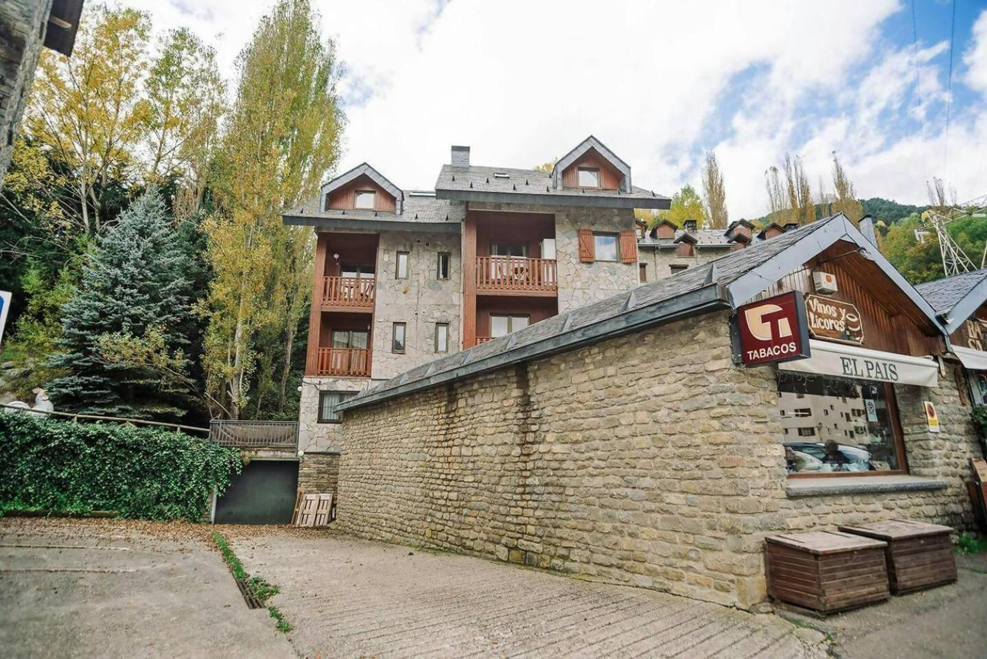 La Casita Del Arbol Apartman Sallent de Gállego Kültér fotó
